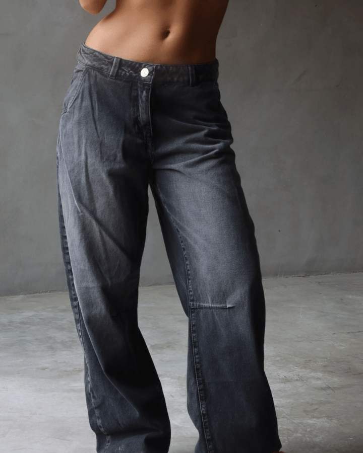 JEAN SCULPTED FIT GRIS OSCURO