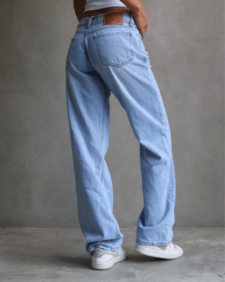 JEAN EXTRA LOW STRAIGHT FIT ICE AZUL CLARO