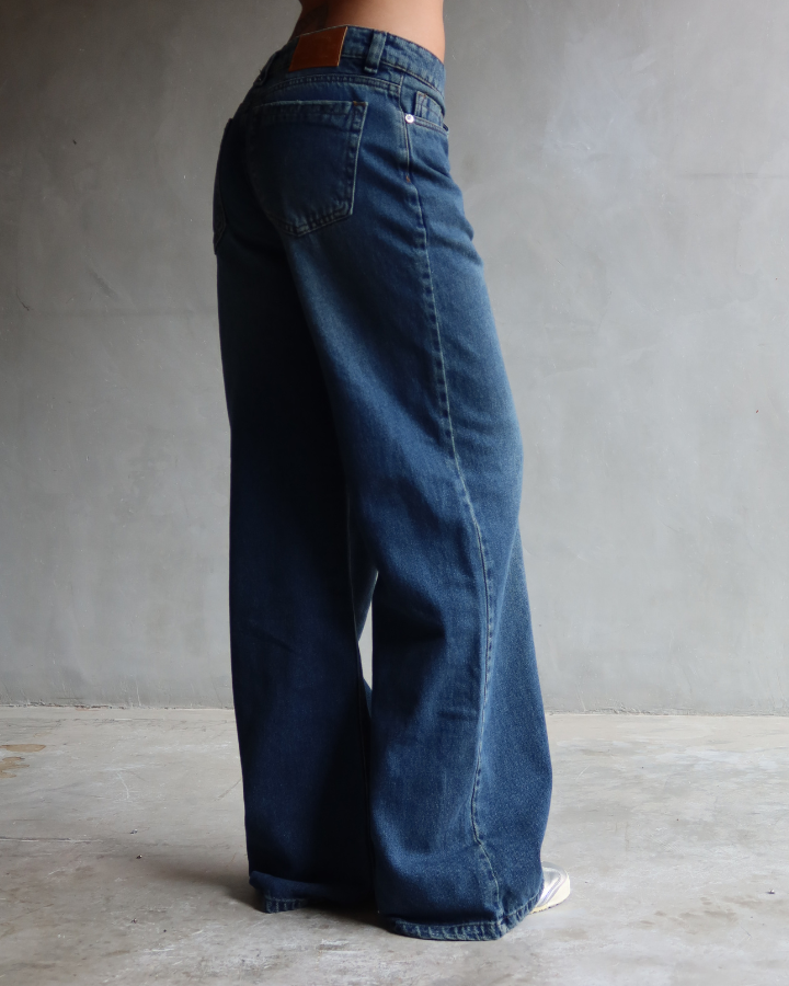 JEAN WIDE LEG FIT TONE WASHED AZUL OSCURO