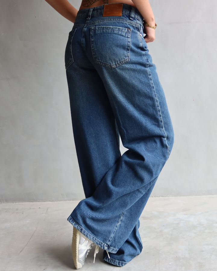 JEAN WIDE LEG FIT TONE WASHED AZUL OSCURO
