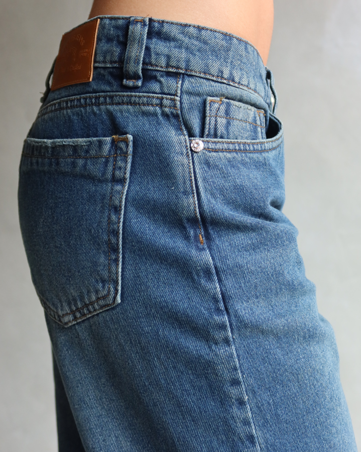 JEAN WIDE LEG FIT TONE WASHED AZUL OSCURO