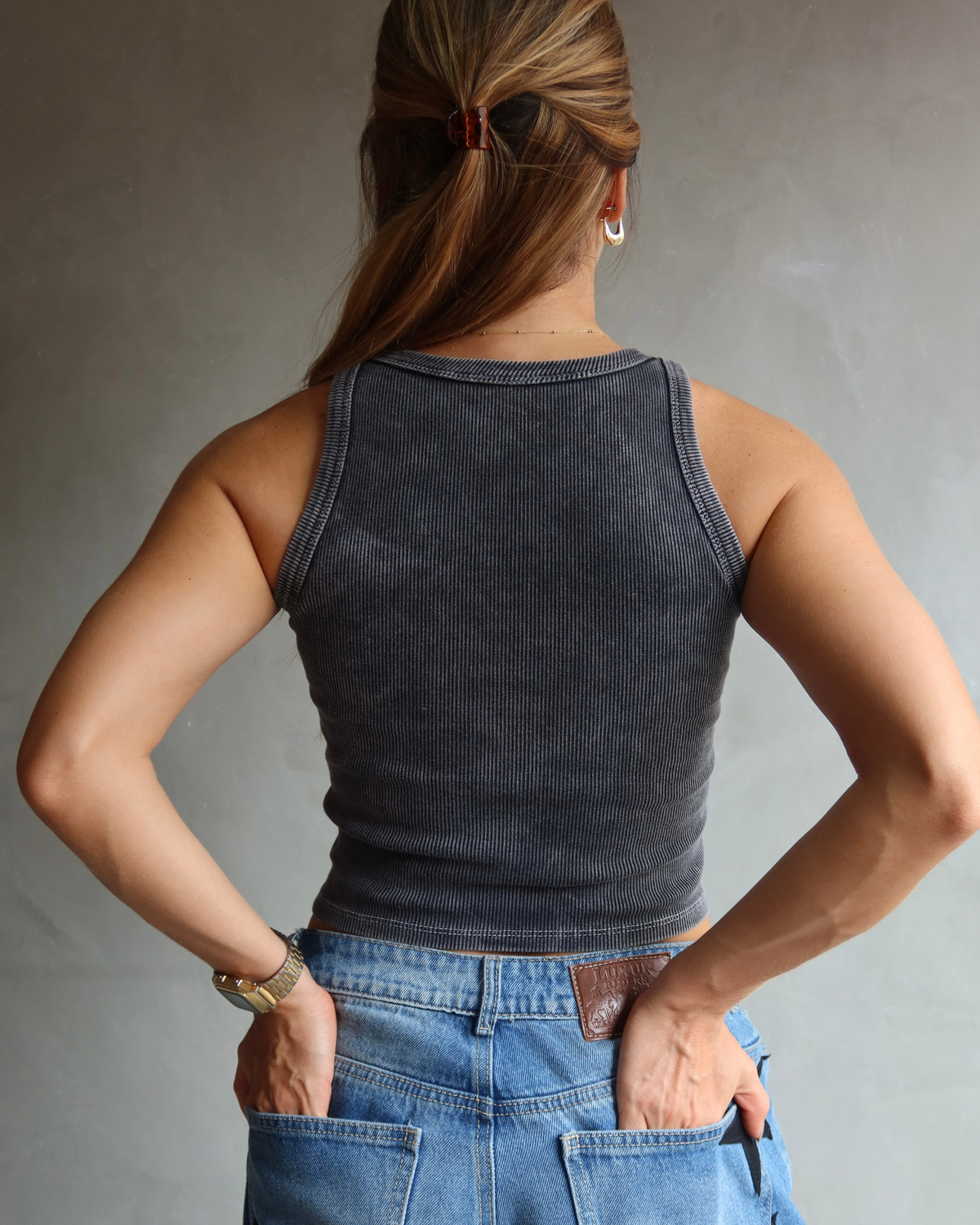 TANK TOP WASHED GRIS OSCURO