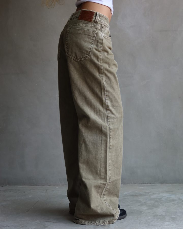 JEAN WIDE LEG FIT WASHED VERDE