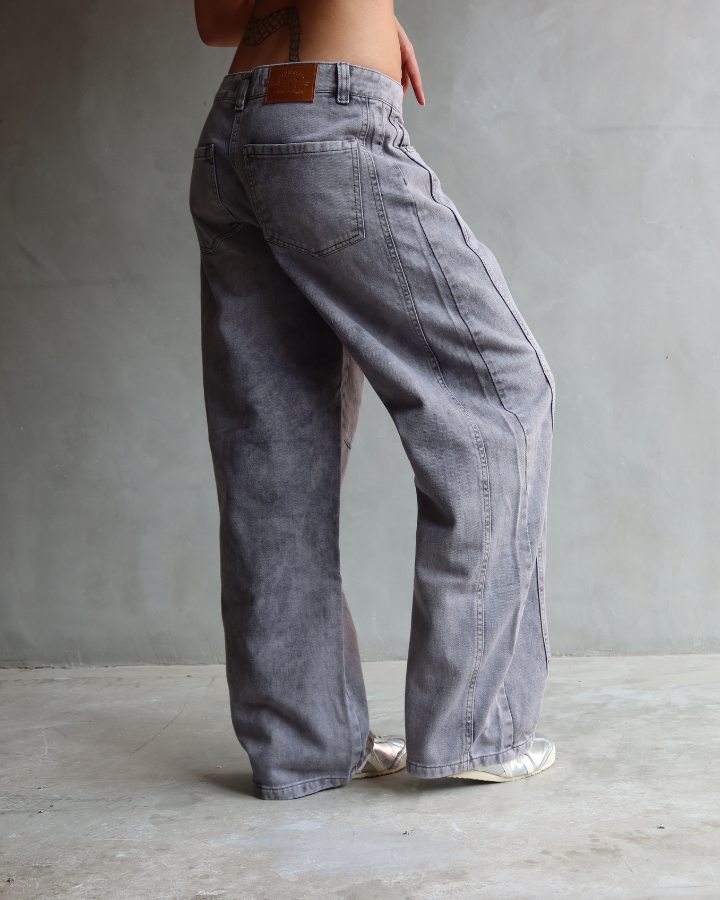 JEAN SCULPTED GRIS CLARO LAVADO