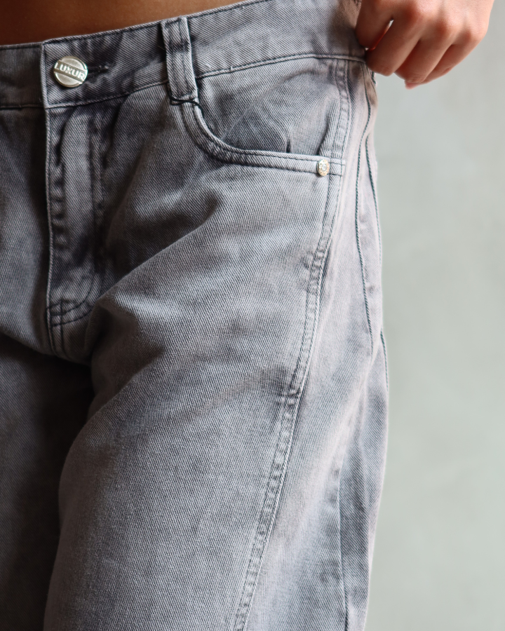JEAN SCULPTED GRIS CLARO LAVADO