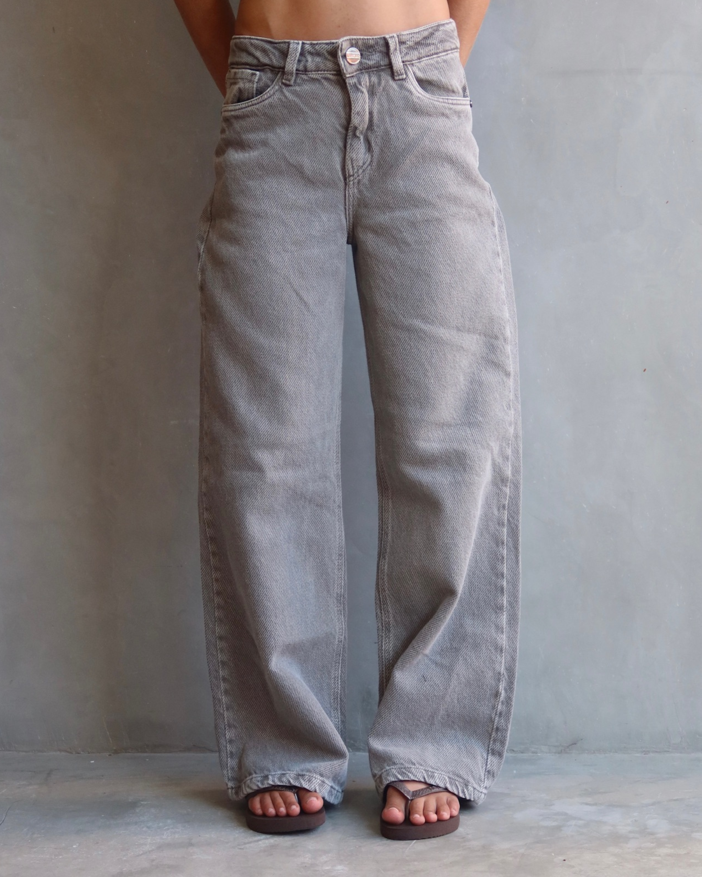 JEAN WIDE LEG TEXTURIZED GREY GRIS