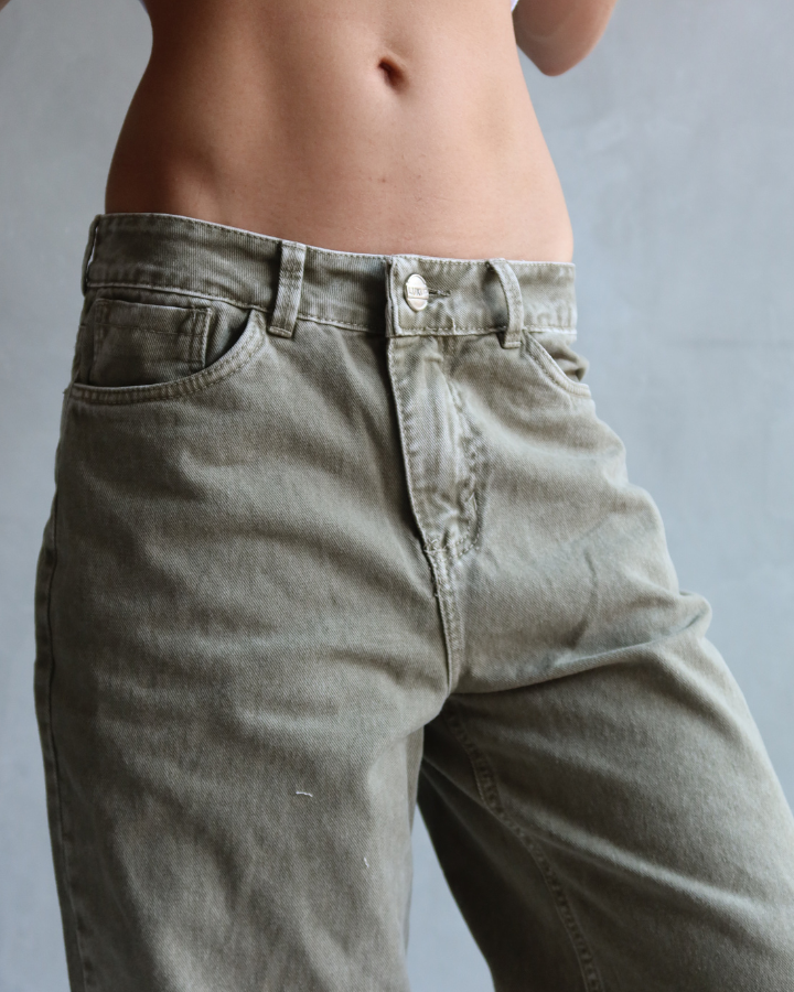 JEAN WIDE LEG FIT WASHED VERDE