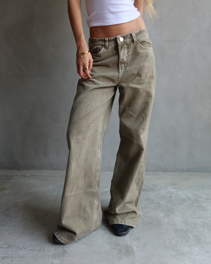 JEAN WIDE LEG FIT WASHED VERDE