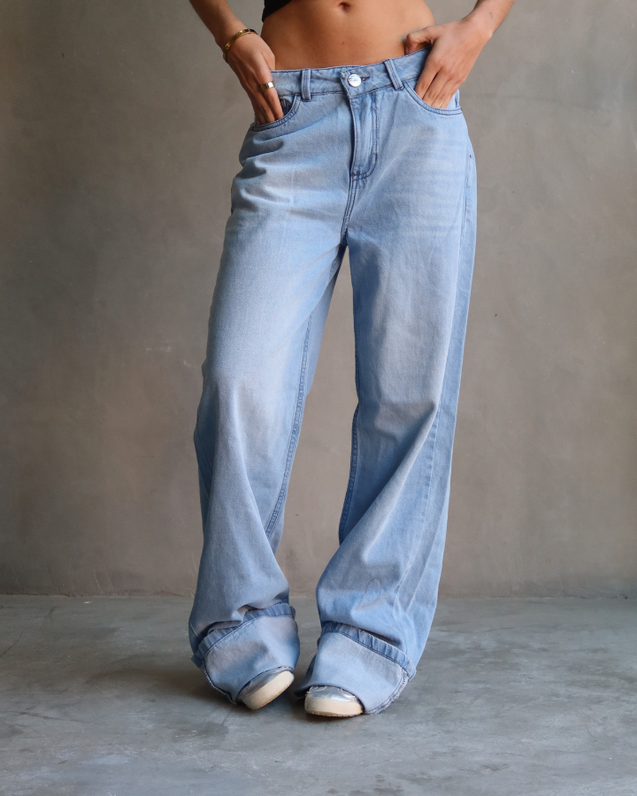 JEAN STRAIGHT RECTO AZUL CLARO
