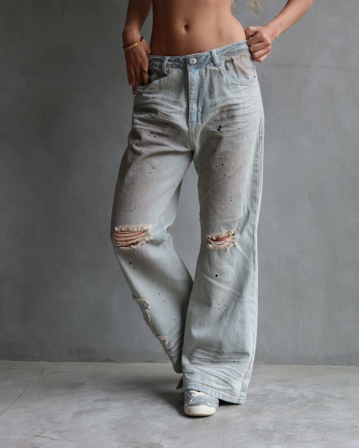 JEAN FLARE ICE WASH EMBROIDERY CON ROTOS