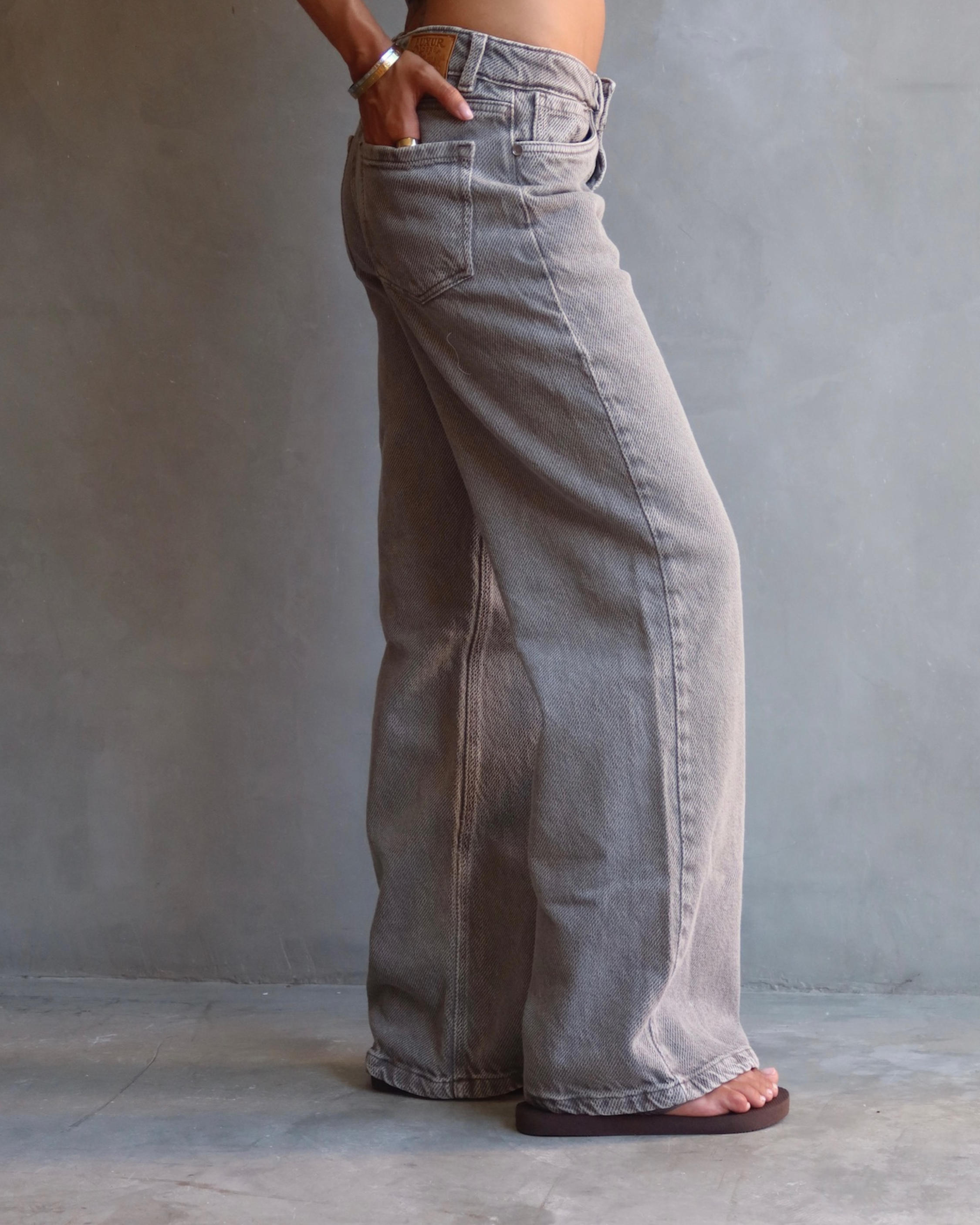 JEAN WIDE LEG TEXTURIZED GREY GRIS
