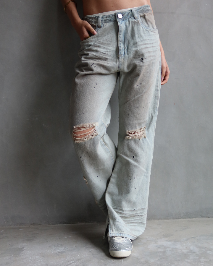 JEAN FLARE ICE WASH EMBROIDERY CON ROTOS