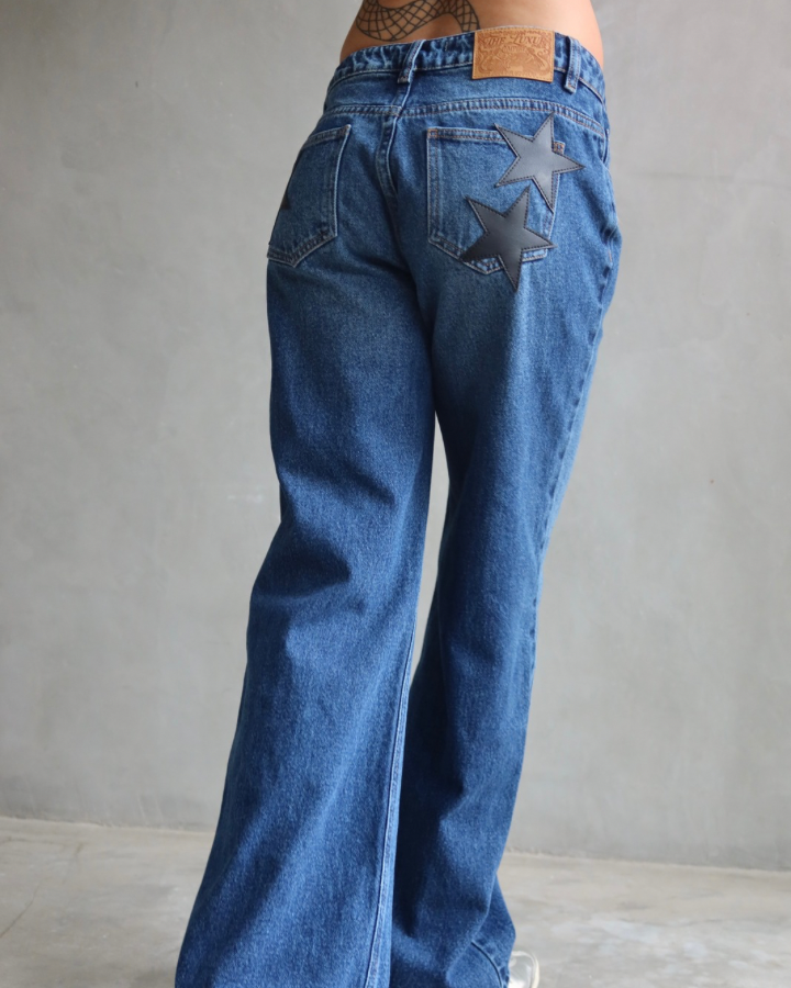 JEAN RELAXED FIT BLACK STARS AZUL OSCURO
