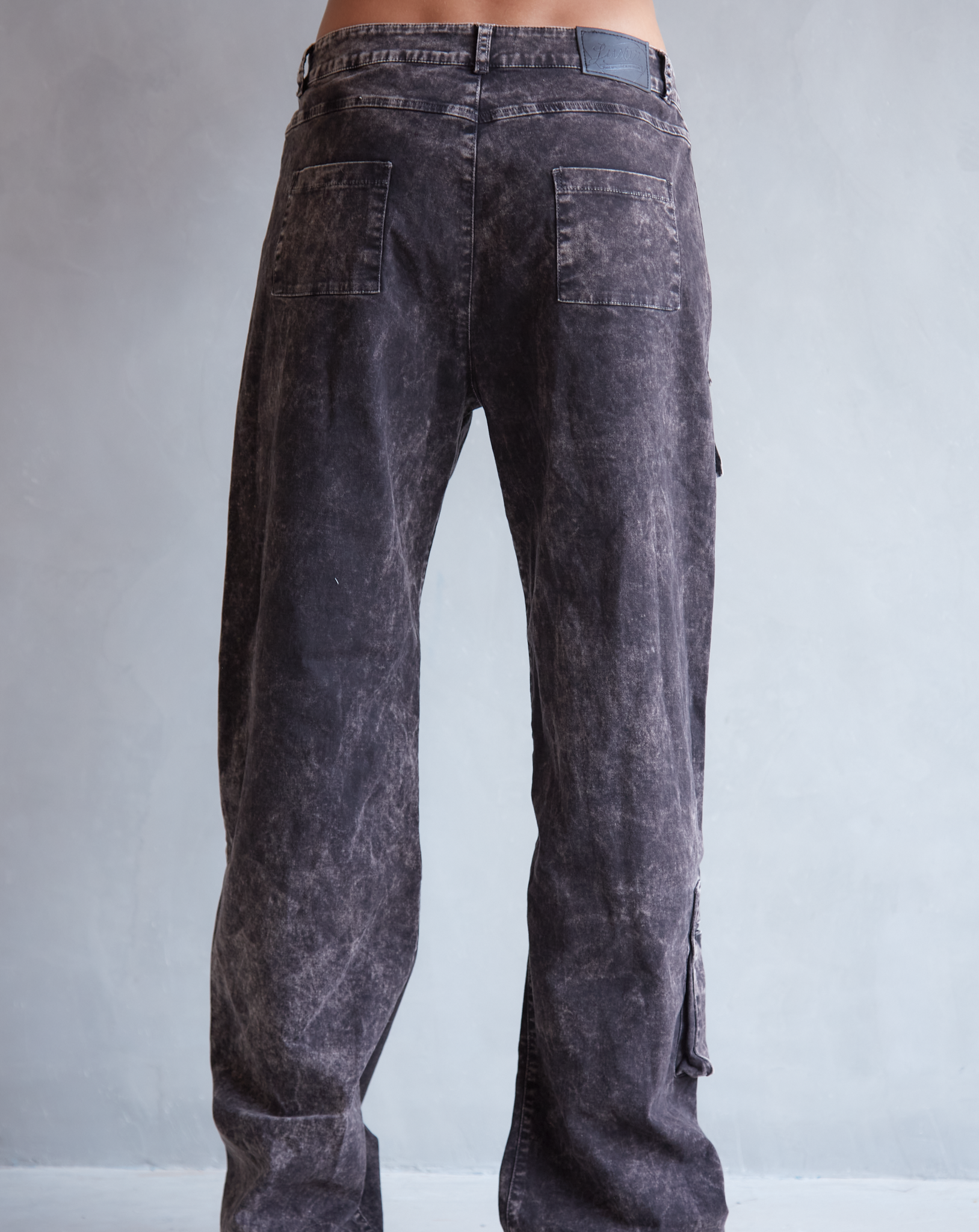 PANTALÓN CARGO MULTIPOCKET GRIS OSCURO