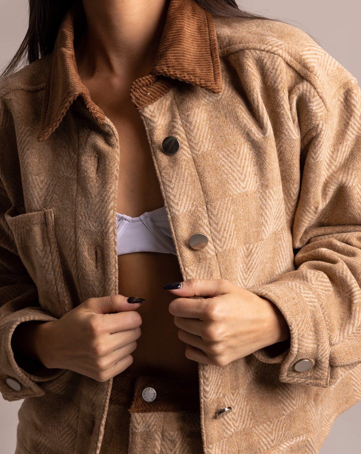 CHAQUETA DE CUADROS UNSEEN BEIGE